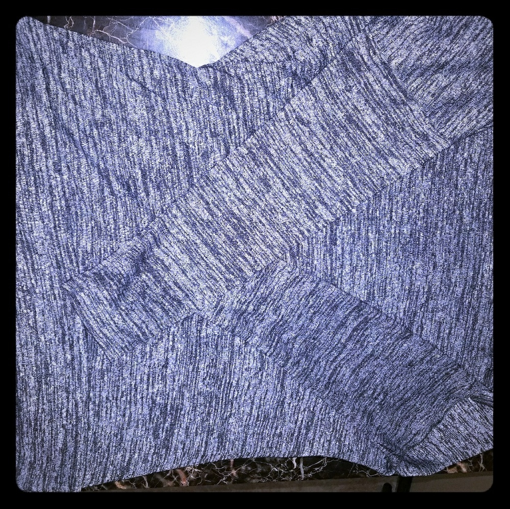 Athleta L/S thin-knit top with back interest